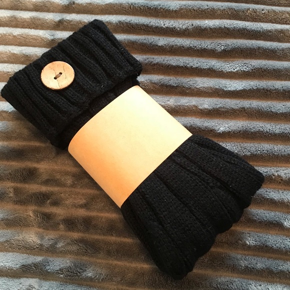 Cable knit button boot socks - Picture 3 of 3